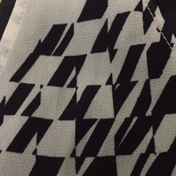 Brand new with tags! Ladies DKNY cute top! - Picture 8 of 8